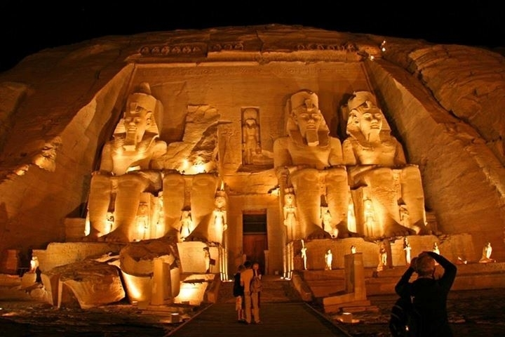 El Templo de Abu Simbel, Abu Simbel